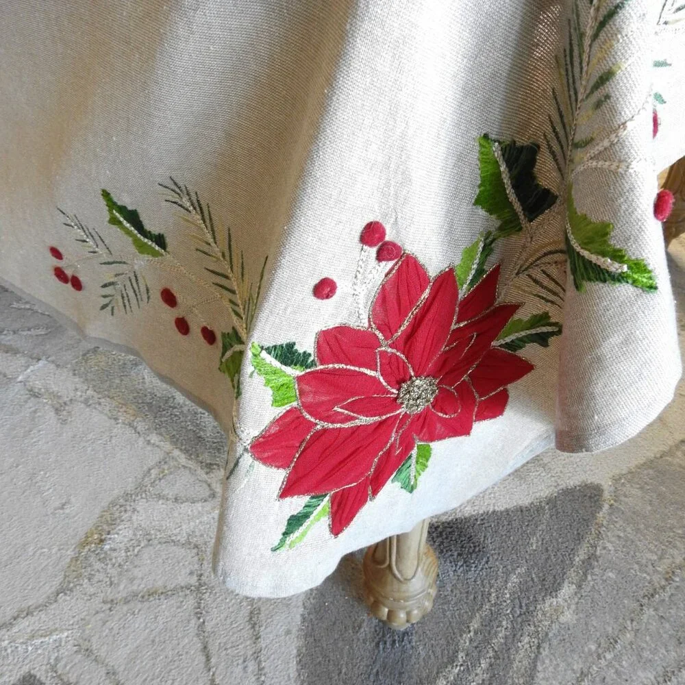 NWOT Balsam & Fir Crewel Christmas Tablecloth 60